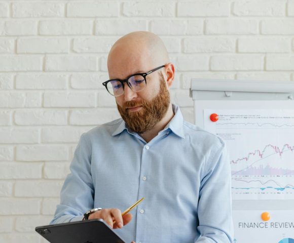 pexels-karola-g-7877019